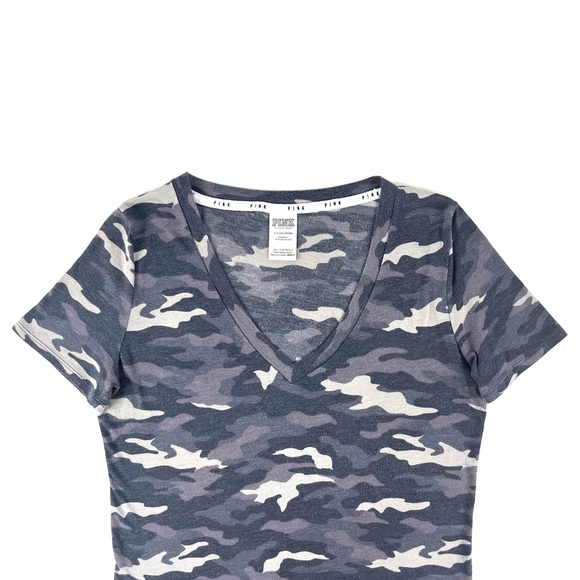 PINK Victoria’s Secret Grey Camouflage V-Neck Essentials Tee - Picture 5 of 9